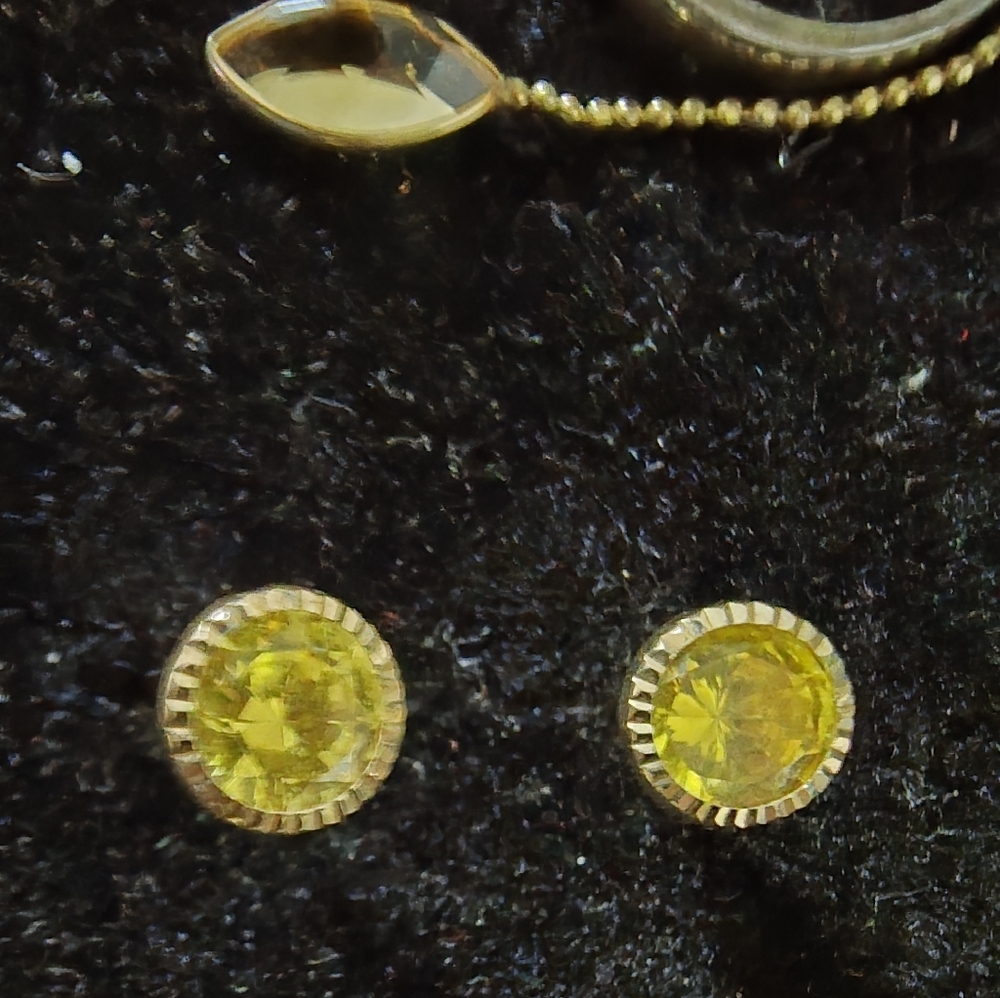 Elegant  Authentic 10k Gold Stud Earrings
